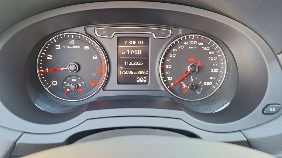 AUDI Q3 -