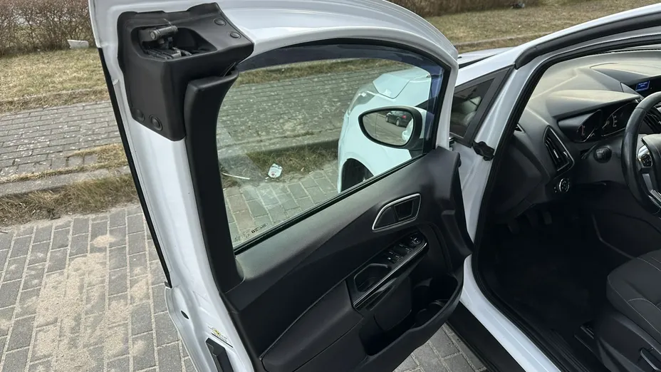 FORD B-MAX -
