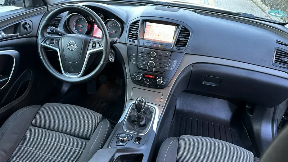 OPEL Insignia -