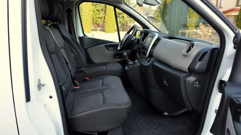 RENAULT Trafic -