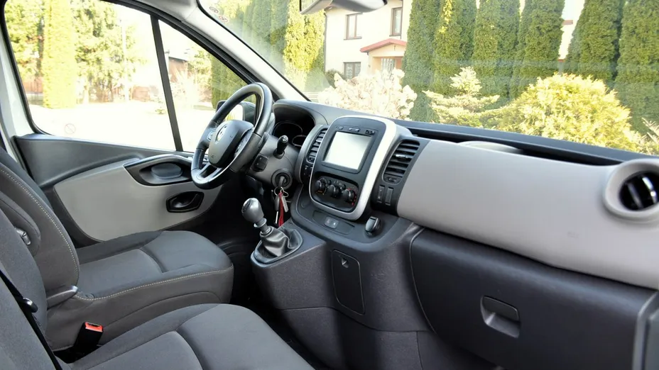 RENAULT Trafic -