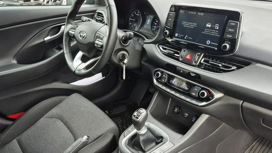 HYUNDAI i30 -