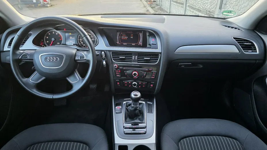 AUDI A4 -