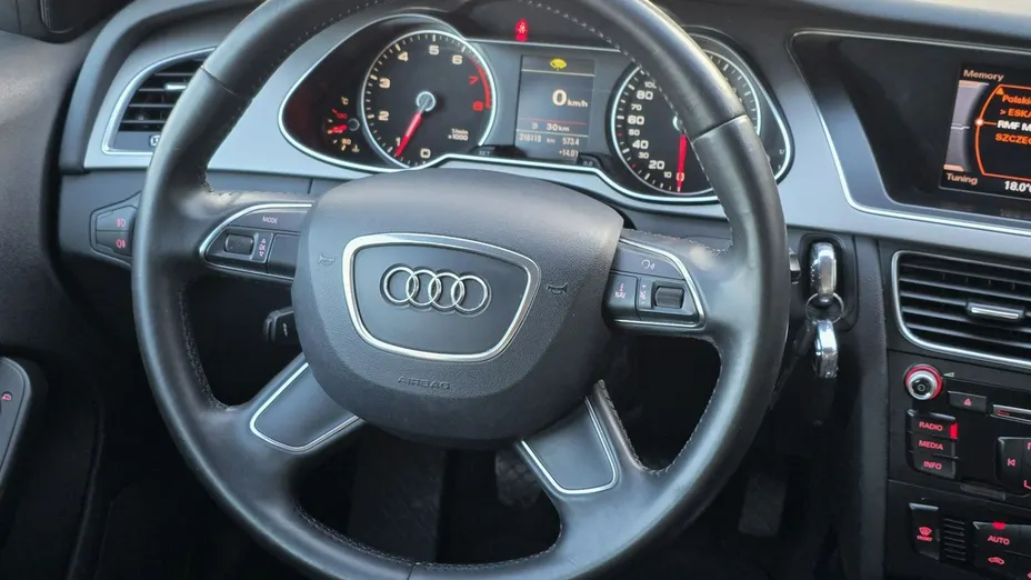AUDI A4 -