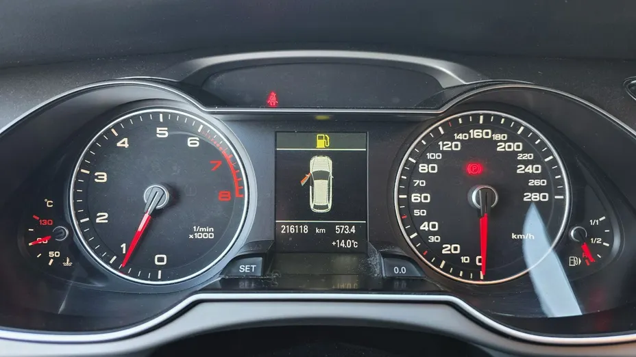 AUDI A4 -