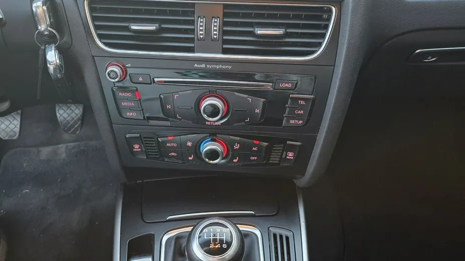 AUDI A4 -