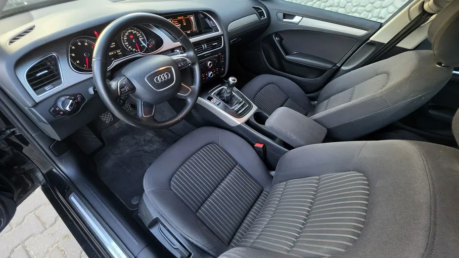 AUDI A4 -