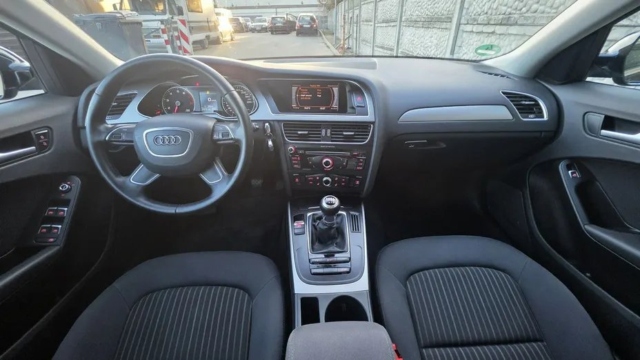 AUDI A4 -