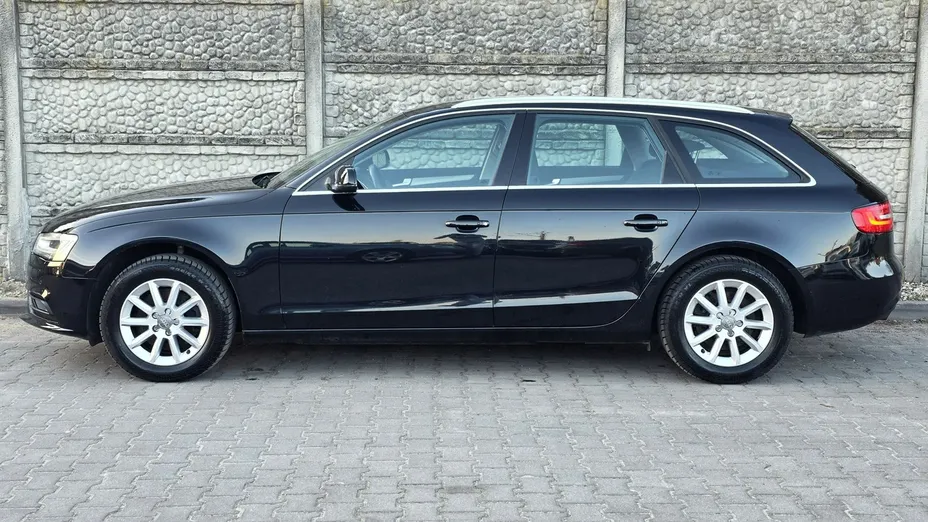 AUDI A4 -