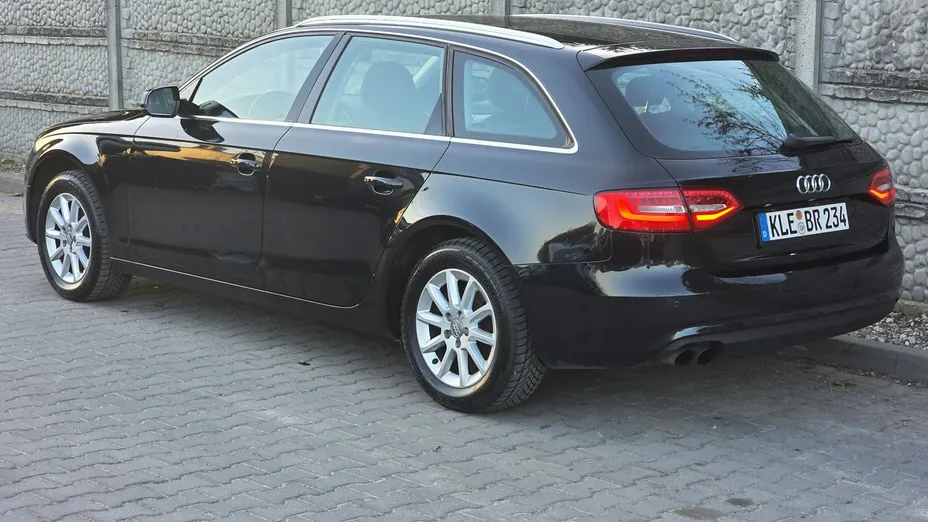 AUDI A4 -