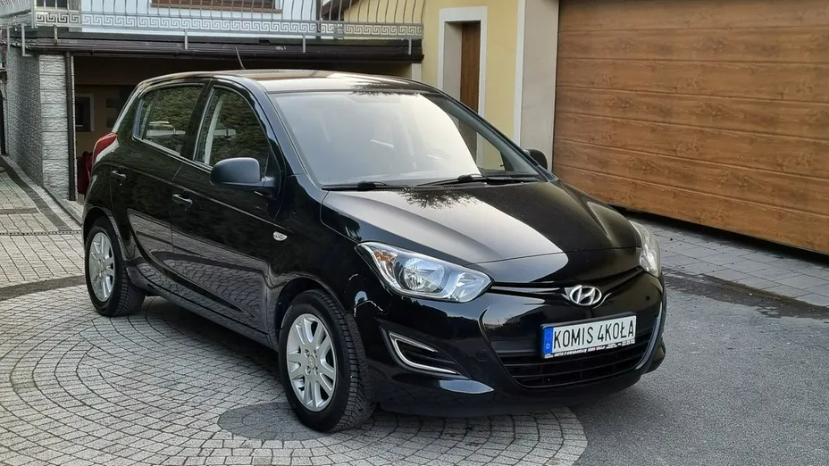 HYUNDAI i20 -