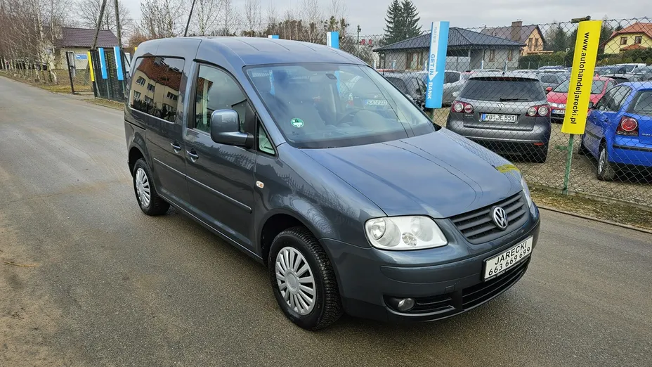VOLKSWAGEN Caddy -