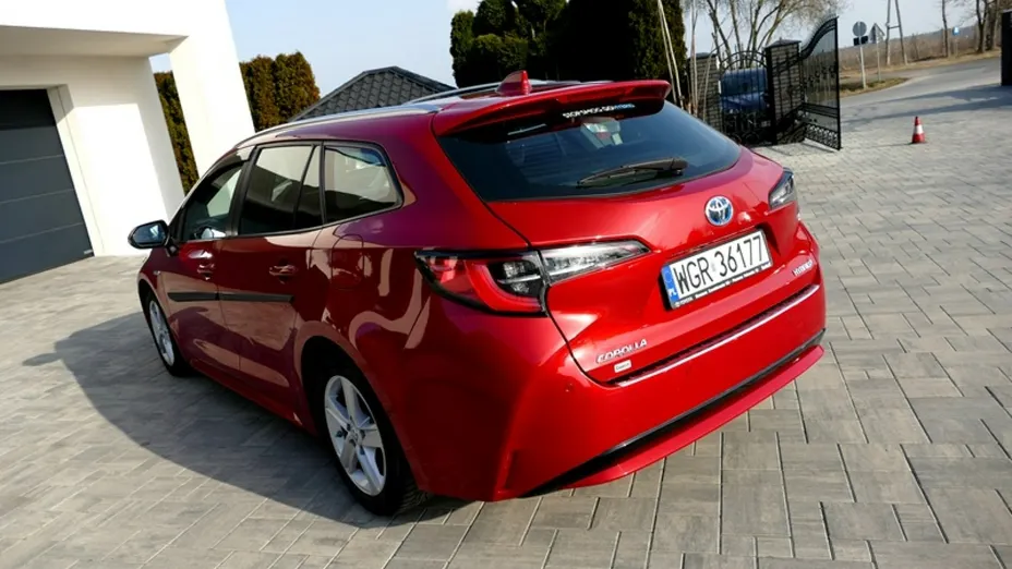 TOYOTA Corolla -