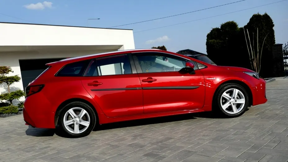 TOYOTA Corolla -