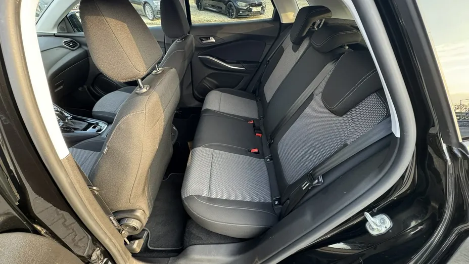 OPEL Grandland X -