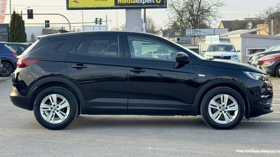 OPEL Grandland X -