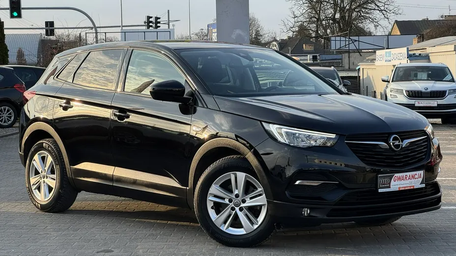 OPEL Grandland X -