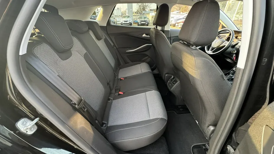 OPEL Grandland X -