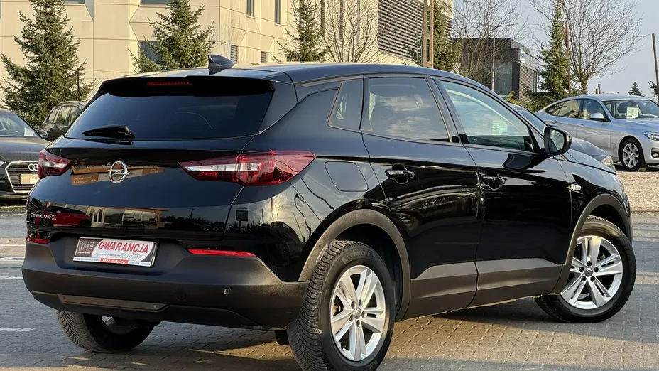 OPEL Grandland X -