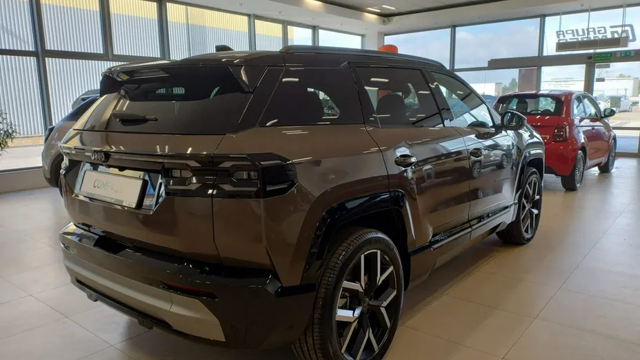 JEEP Compass -