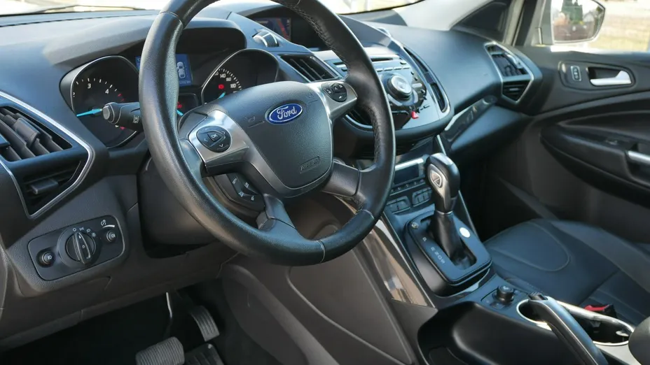 FORD Kuga -