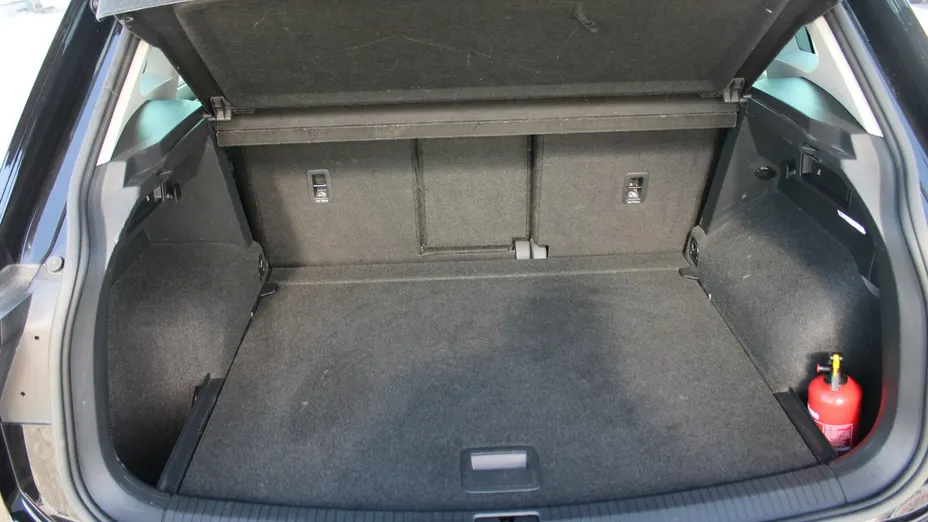 VOLKSWAGEN Tiguan -