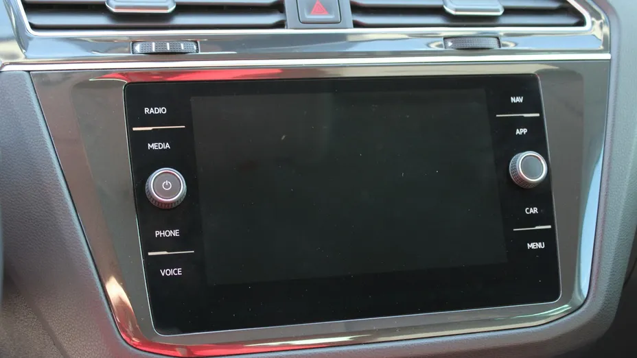 VOLKSWAGEN Tiguan -