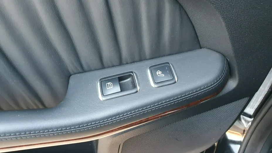 MERCEDES-BENZ E Klasa -