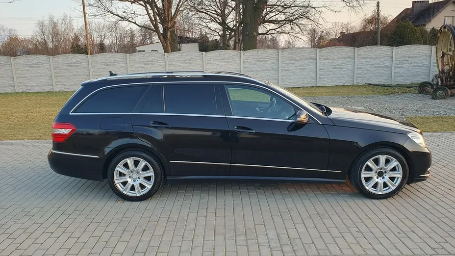 MERCEDES-BENZ E Klasa -