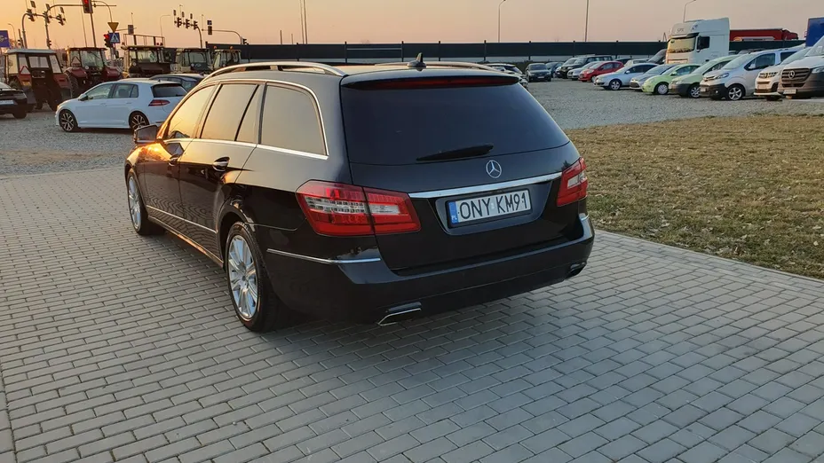 MERCEDES-BENZ E Klasa -