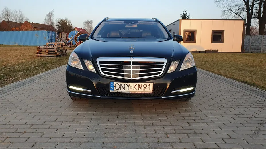 MERCEDES-BENZ E Klasa -