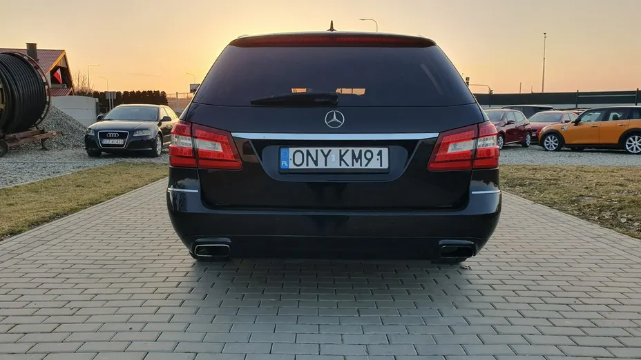 MERCEDES-BENZ E Klasa -