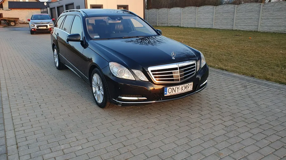 MERCEDES-BENZ E Klasa -