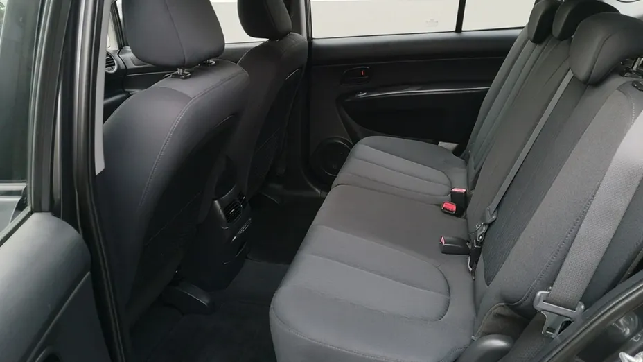 KIA Carens -