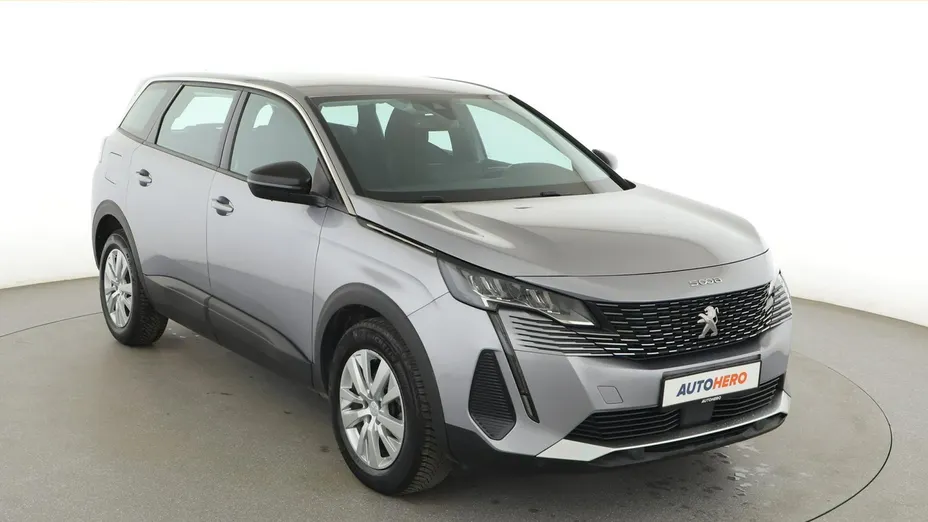 PEUGEOT 5008 -
