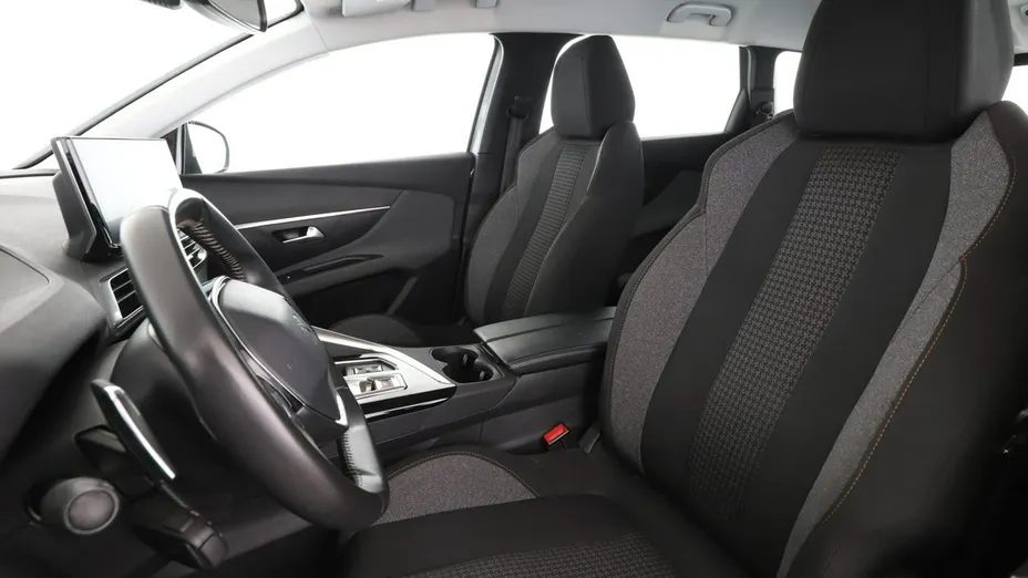 PEUGEOT 5008 -
