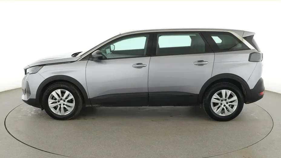PEUGEOT 5008 -
