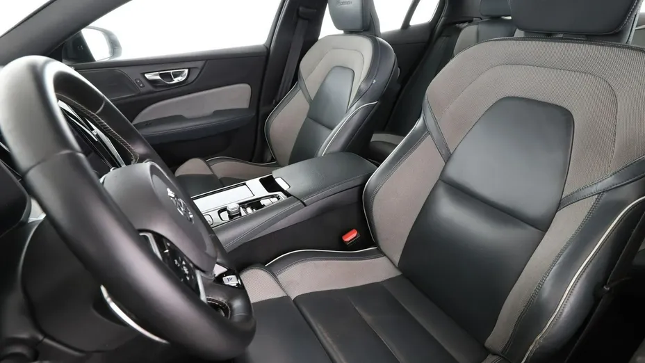 VOLVO S60 -
