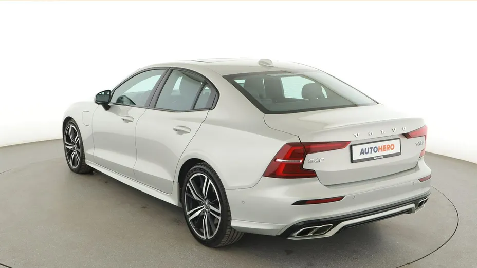 VOLVO S60 -