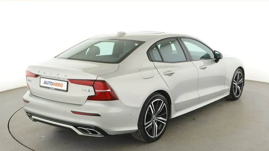 VOLVO S60 -