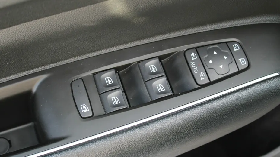 RENAULT Koleos -