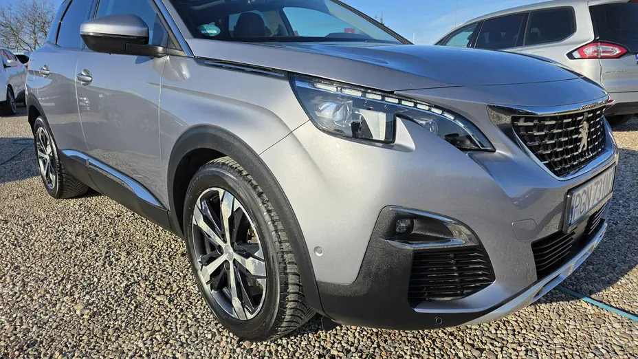PEUGEOT 3008 -