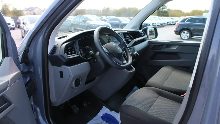 VOLKSWAGEN Transporter -