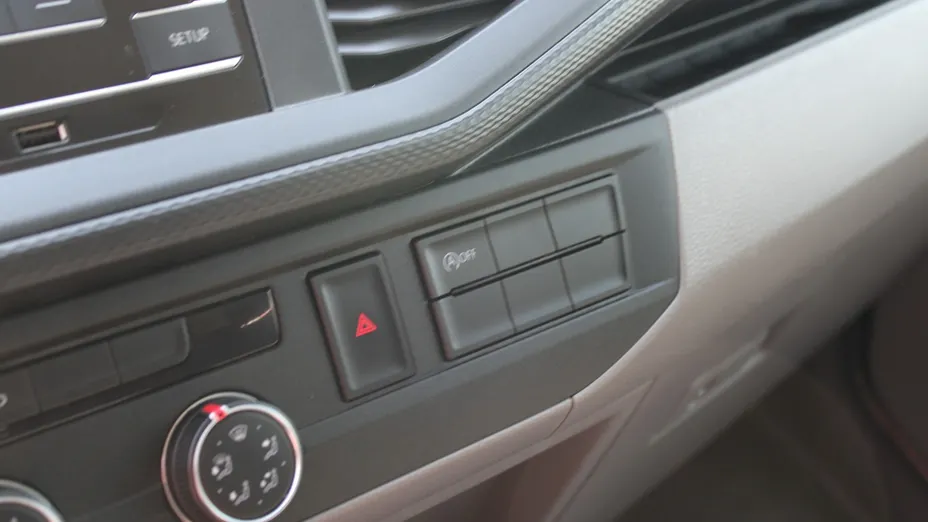 VOLKSWAGEN Transporter -
