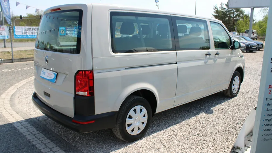 VOLKSWAGEN Transporter -