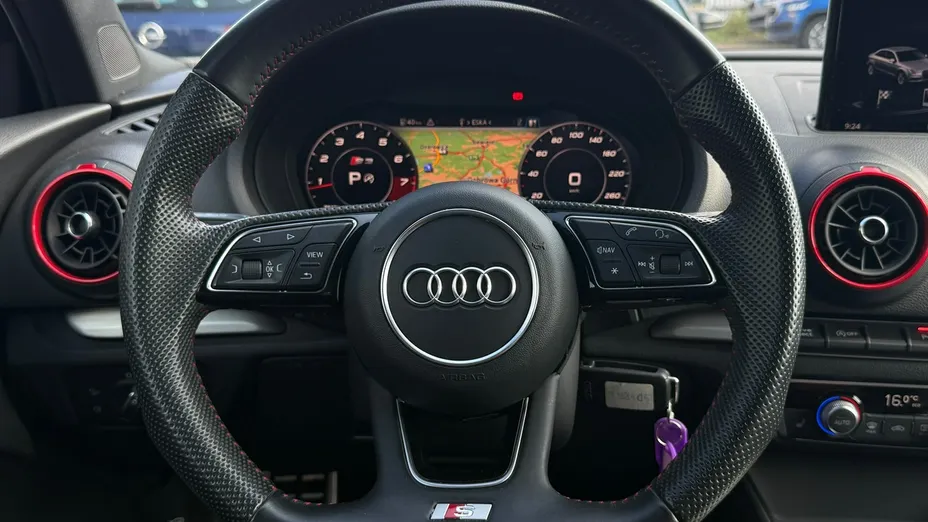 AUDI S3 Limousine -