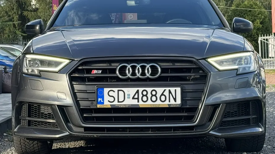 AUDI S3 Limousine -