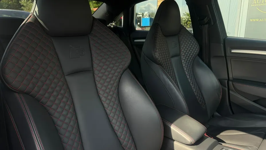 AUDI S3 Limousine -
