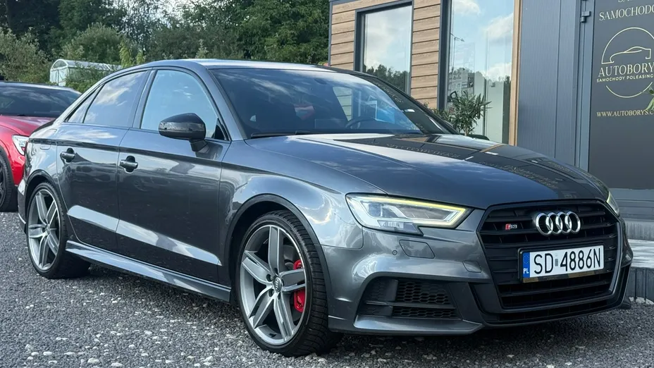 AUDI S3 Limousine -