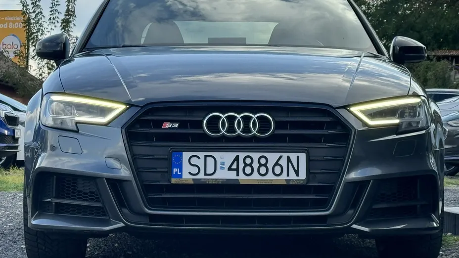 AUDI S3 Limousine -